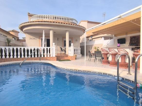 South facing detached villa in Benijofar