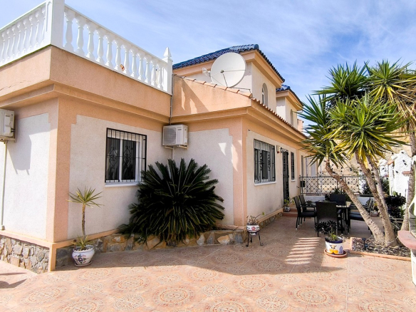 2 Bedroom Quad Villa in Ciudad Quesada with Golf Views