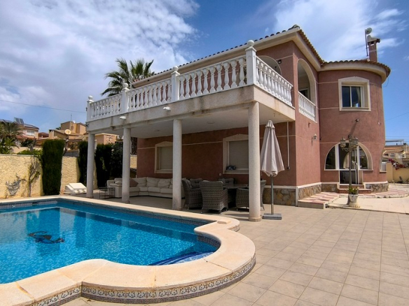 Detached Villa With Guest Accommodation In Ciudad Quesada