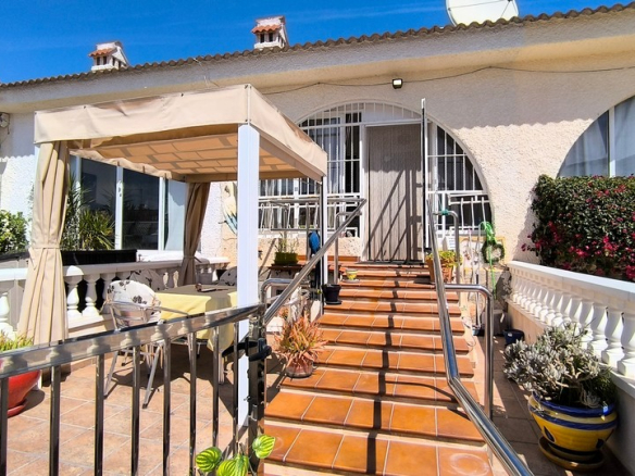 South-Facing 1 Bed Bungalow In The Scandia Centre