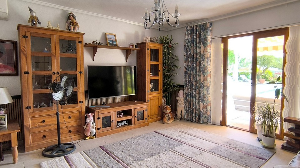 Spacious lounge in villa for sale in Benijofar